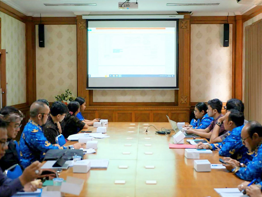 Rapat Koordinasi Pelaksanaan Persiapan Kuesioner Evaluasi Penyelenggaraan Satu Data Indonesia Tingkat Daerah